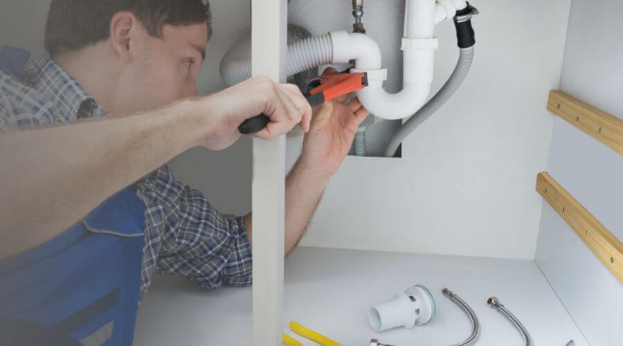 Professional water heater repair in Lakehead, CA